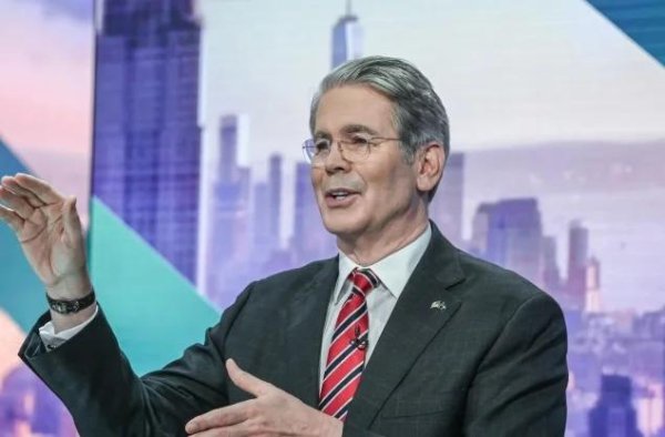 鼎配配资 美财长：穷人不傻，他们可以找份好工作，摆脱对医疗补助的依赖